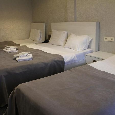 Hotel Plaza 第比利斯 外观 照片