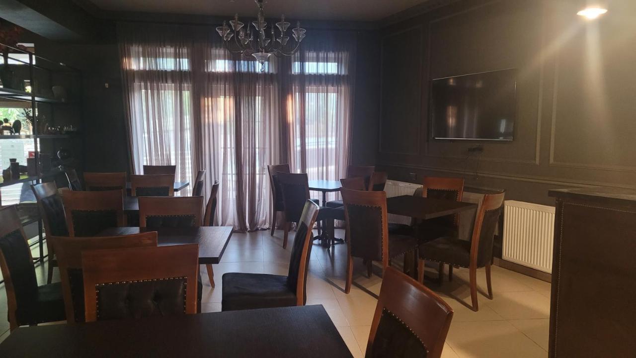 Hotel Plaza 第比利斯 外观 照片