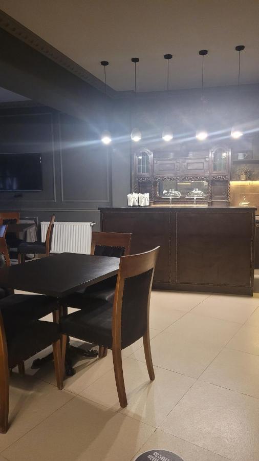 Hotel Plaza 第比利斯 外观 照片