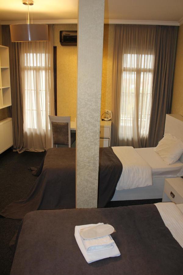 Hotel Plaza 第比利斯 外观 照片