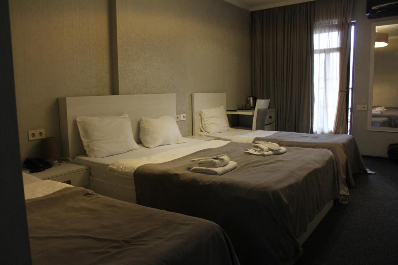 Hotel Plaza 第比利斯 外观 照片